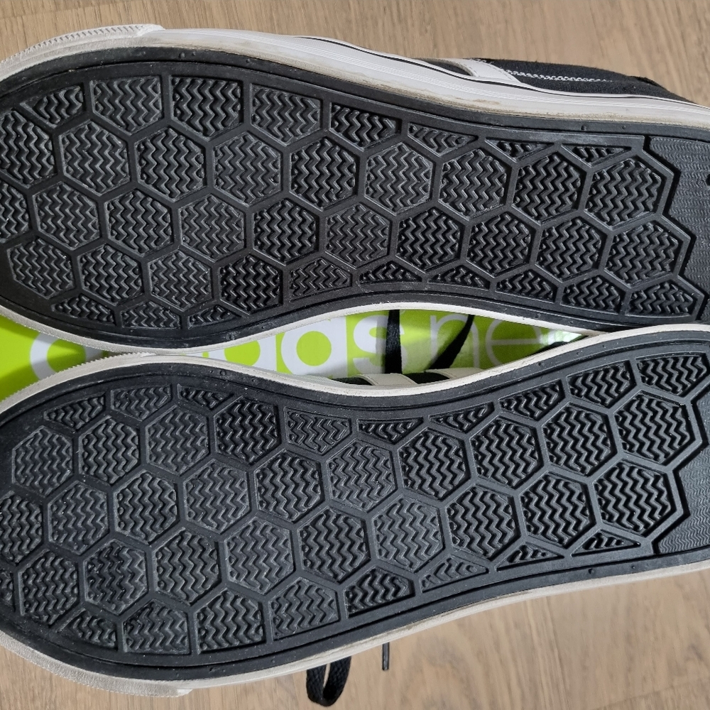 Adidas black and white men's sneakers Size 9.5 U.S. - Picture 12 of 15